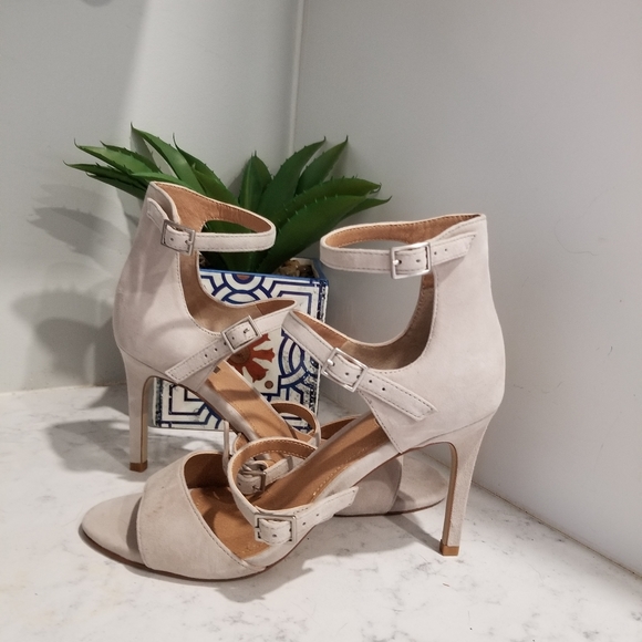 👠TAHARI MAUVE STRAPPY HEELS - Picture 1 of 7